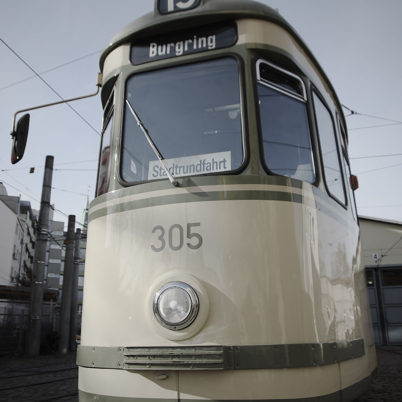 IMT04749